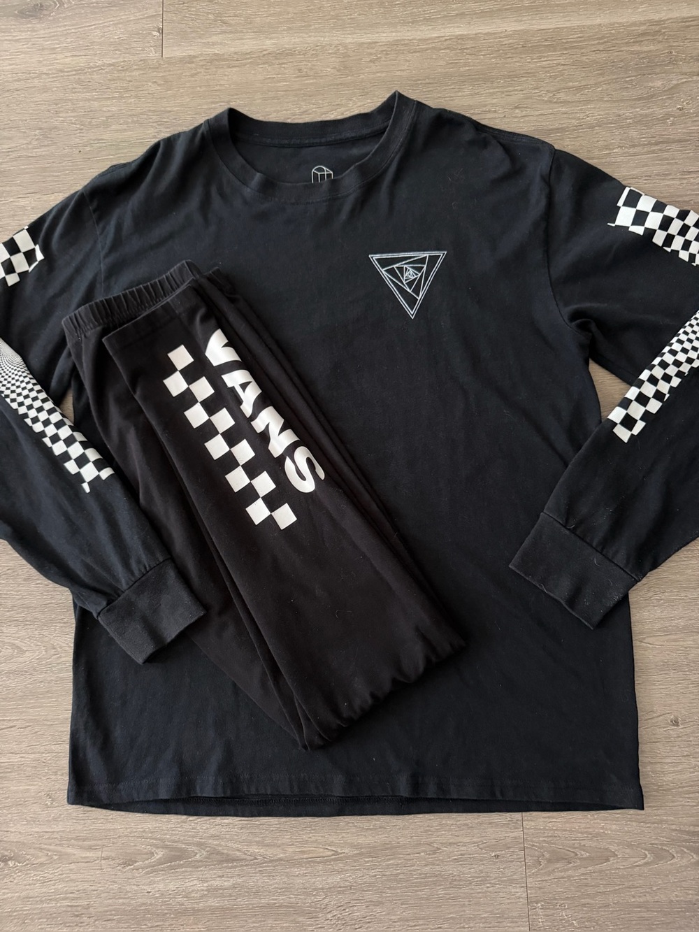 Vans Black & White Checkerboard Top with Leggings